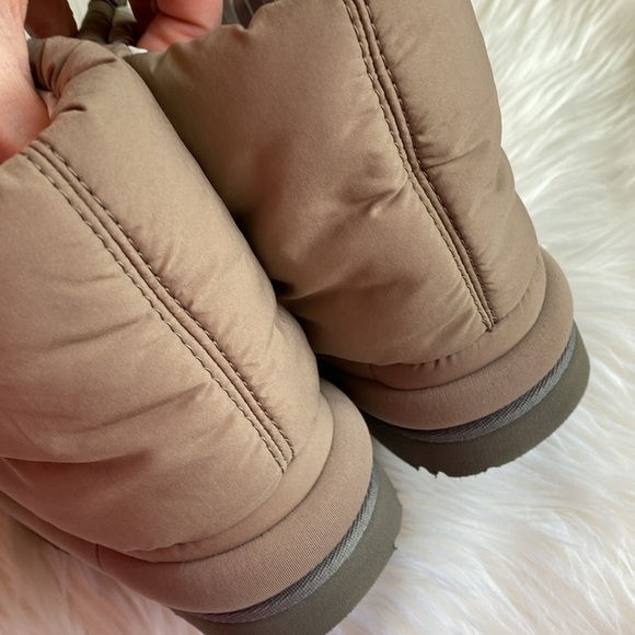 ❄️ UGG Kid Classic Maxi Short sz 3 - Picture 11 of 14